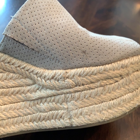 Indigo Rd. Taupe Espadrilles, Size 6 - Picture 4 of 5